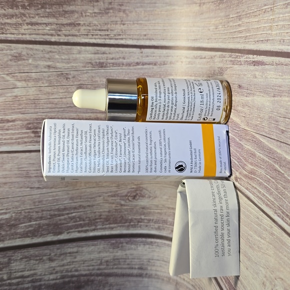 Dr. Hauschka Clarifying Day Oil, 0.6oz for oily, blemished skin exp 6/24 NWT** - Picture 2 of 3